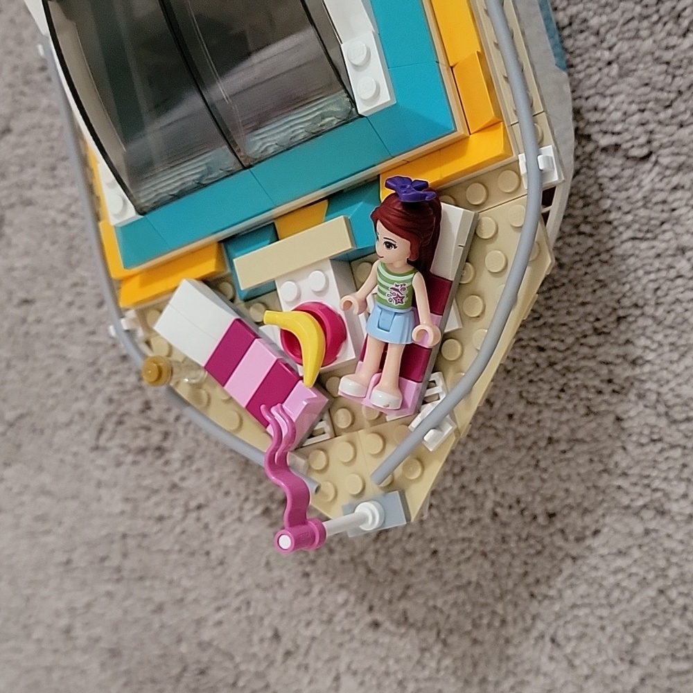 Lego Friends Dolphin Cruiser Set - Kit 41015 - Picture 3 of 16